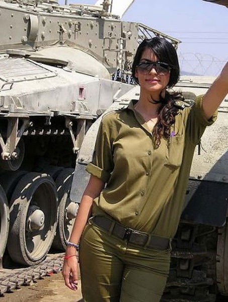 イスラエル軍の女性兵士102