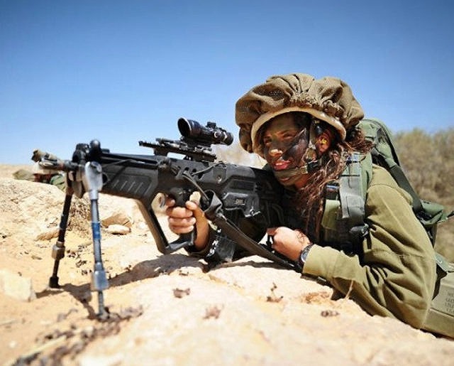 イスラエル軍の女性兵士111