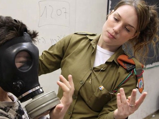 イスラエル軍の女性兵士160