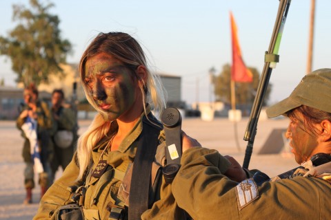 イスラエル軍の女性兵士24