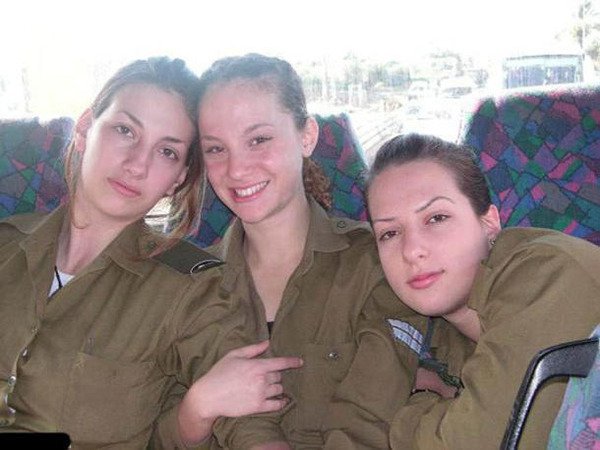 イスラエル軍の女性兵士83