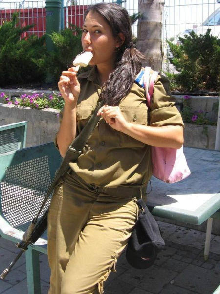 イスラエル軍の女性兵士88