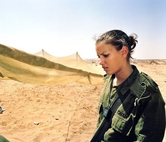 イスラエル軍の女性兵士96