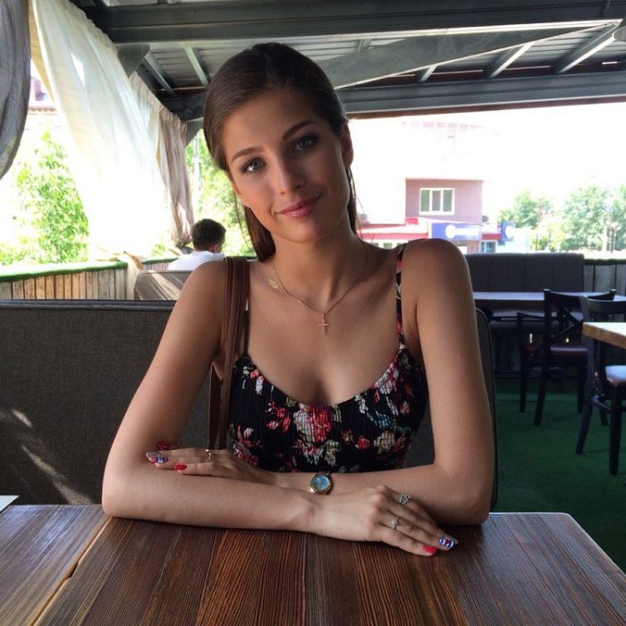 ロシアで最も美しい女性4